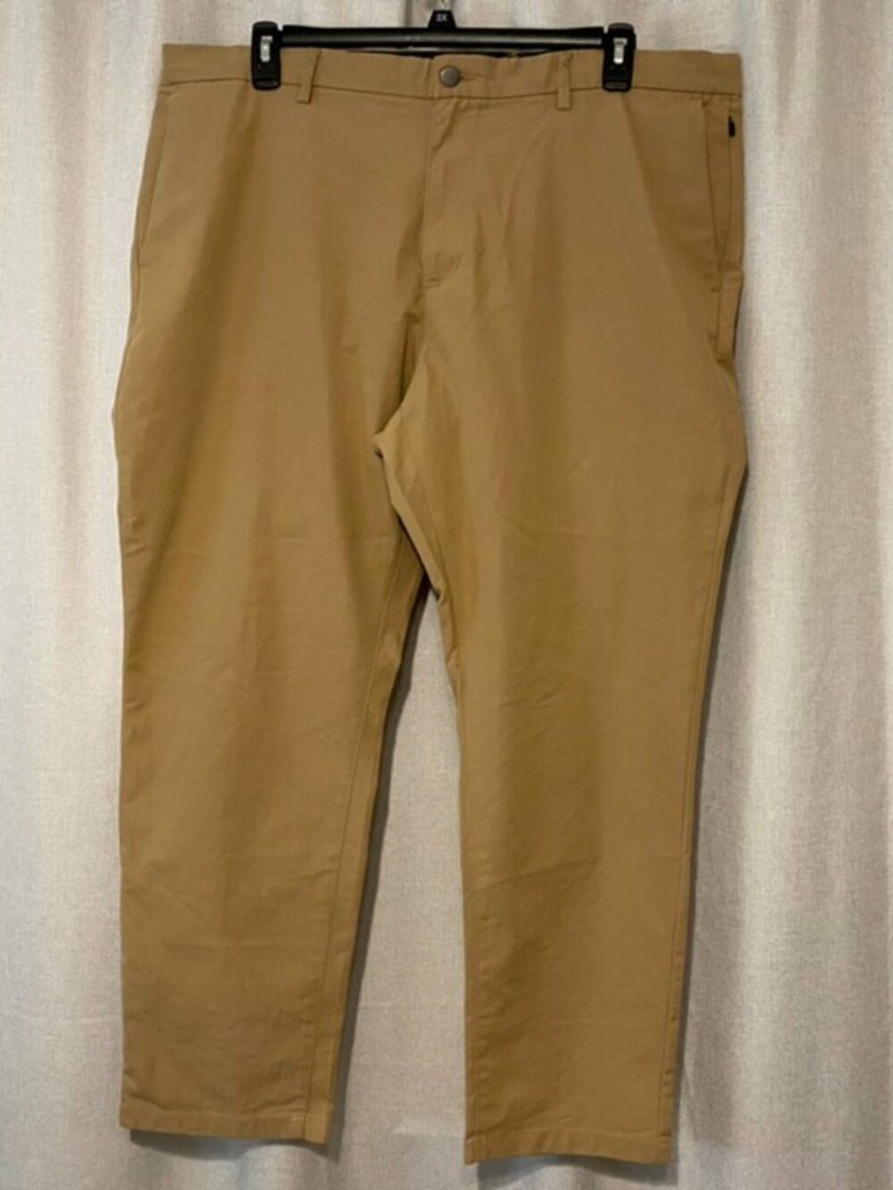 Men's Old Navy Ultimate Tech Athletic Pants 42x30 Khaki